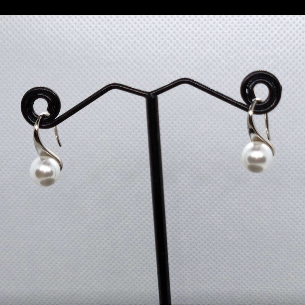 Stamped silver earrings pearls NWOT
